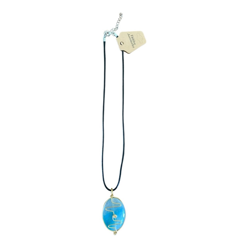Elegant Gold and Blue Pendant Necklace - Picture 3 of 6
